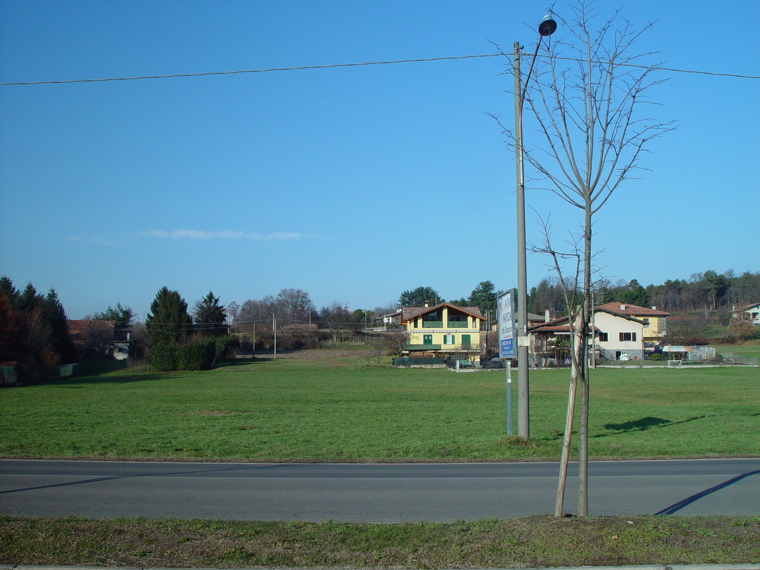 cascine via Varese troppo verde un pò di cemento ci manca